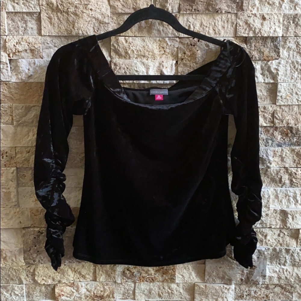 Off the shoulder Vince camuto  top